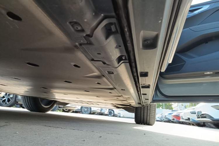 Used Audi Q4 e-tron 2023 40 e-tron Boundary Edition Right Side Sill