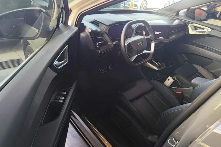 Used Audi Q4 e-tron 2023 40 e-tron Adventure Edition Driver Seat