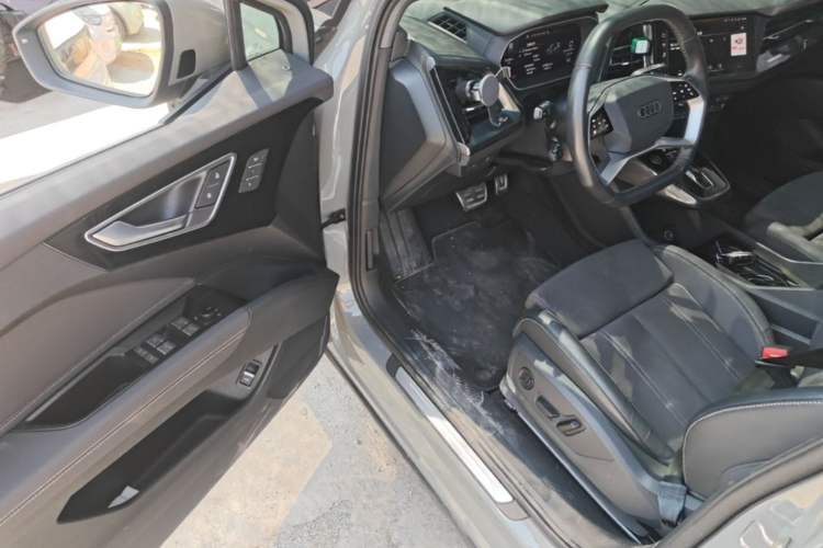 Used Audi Q4 e-tron 2023 50 e-tron quattro Visionary Edition Driver Seat