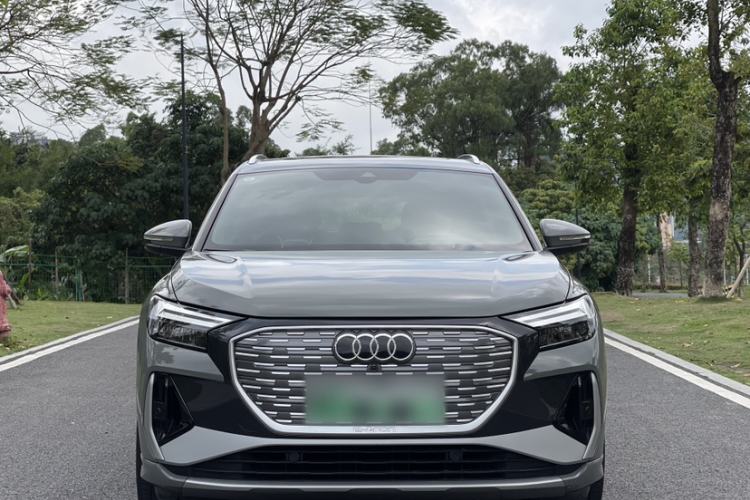 Used Audi Q4 e-tron 2023 40 e-tron Creation Edition Midnight Exterior 3