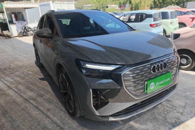 Used Audi Q4 e-tron 2023 50 e-tron quattro Visionary Edition Front Right 45 Deg