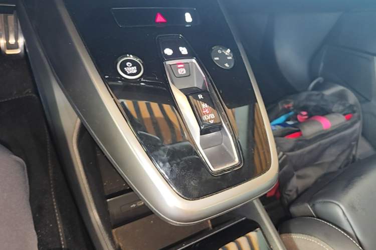 Used Audi Q4 e-tron 2023 40 e-tron Adventure Edition Gear Lever