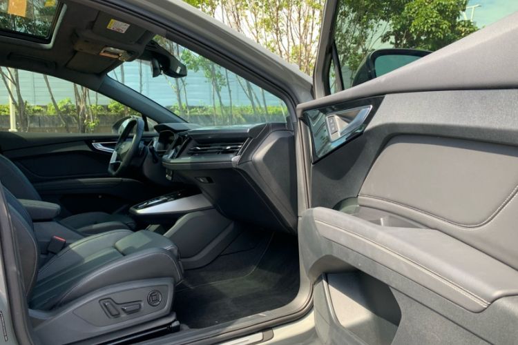 Used Audi Q4 e-tron 2023 40 e-tron Adventure Edition Interior 3