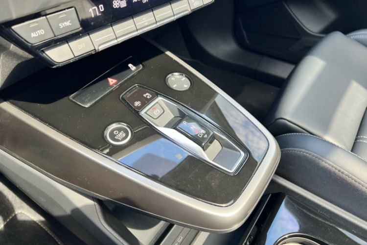 Used Audi Q4 e-tron 2023 40 e-tron Adventure Edition Interior 6