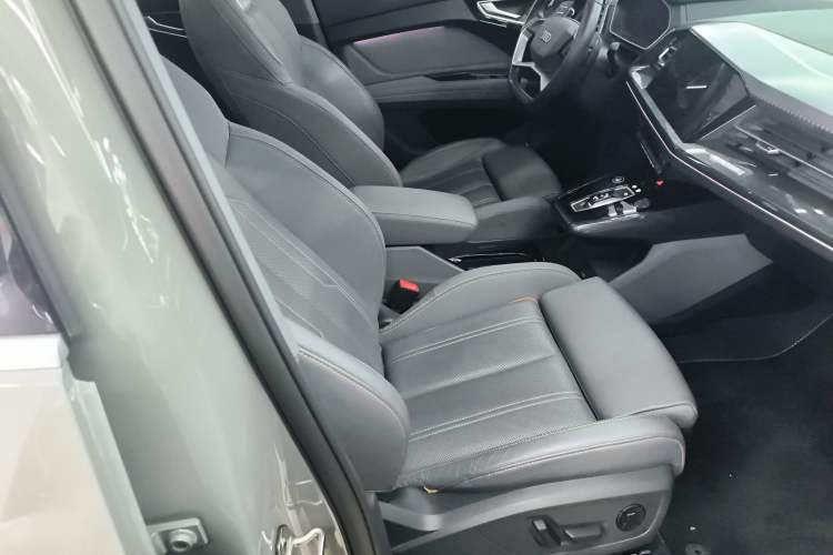 Used Audi Q4 e-tron 2023 40 e-tron Boundary Edition Right Front Seat