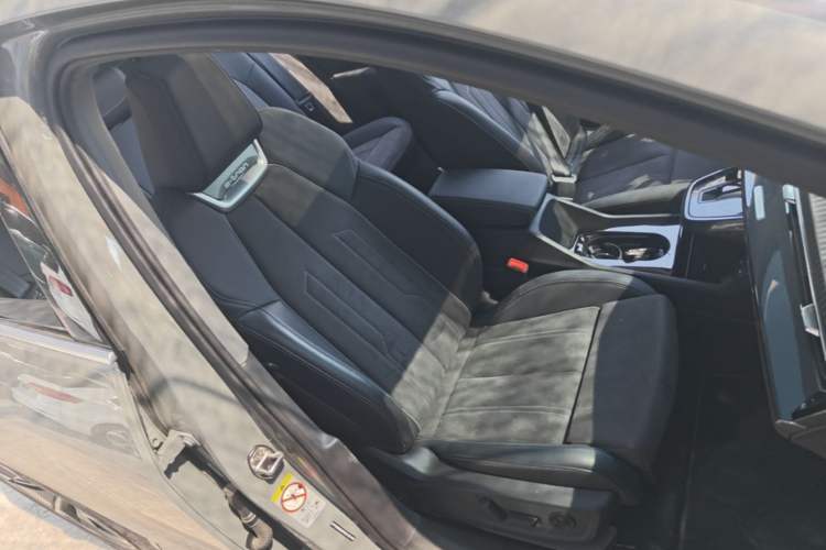 Used Audi Q4 e-tron 2023 50 e-tron quattro Visionary Edition Right Front Seat