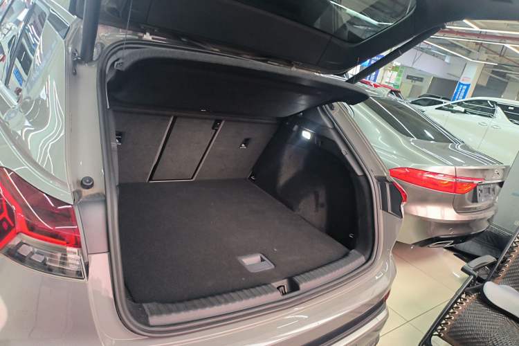 Used Audi Q4 e-tron 2023 40 e-tron Boundary Edition Trunk