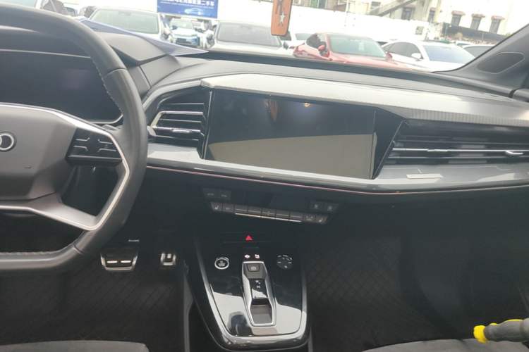 Used Audi Q4 e-tron 2023 40 e-tron Boundary Edition Audio And AC Panel