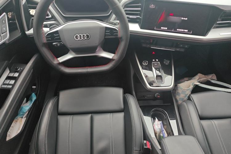 Used Audi Q4 e-tron 2023 40 e-tron Adventure Edition Center Console