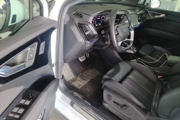 Used Audi Q4 e-tron 2023 40 e-tron Boundary Edition Driver Seat