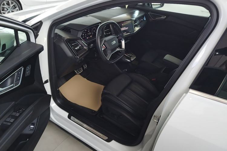 Used Audi Q4 e-tron 2023 40 e-tron Adventure Edition Driver Seat