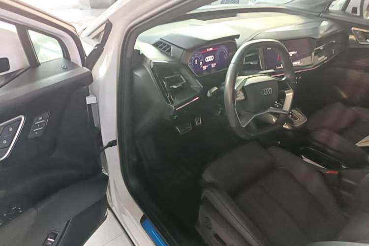 Used Audi Q4 e-tron 2023 40 e-tron Boundary Edition Driver Seat