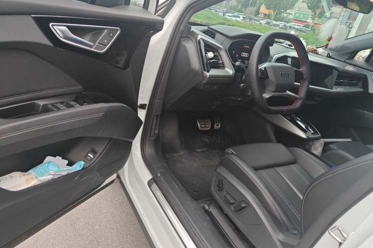 Used Audi Q4 e-tron 2023 40 e-tron Adventure Edition Driver Seat