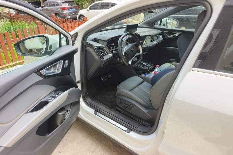 Used Audi Q4 e-tron 2023 40 e-tron Boundary Edition Driver Seat