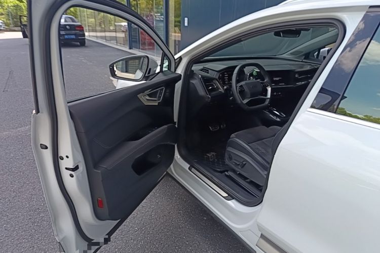 Used Audi Q4 e-tron 2023 40 e-tron Boundary Edition Driver Seat