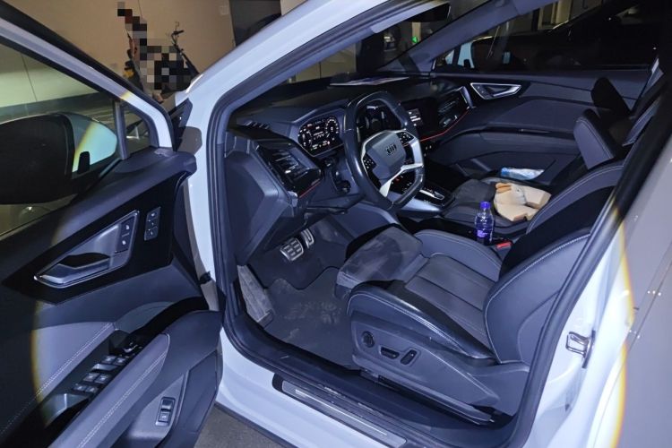 Used Audi Q4 e-tron 2023 50 e-tron quattro Visionary Edition Driver Seat