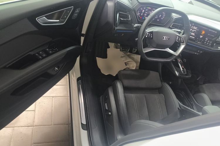 Used Audi Q4 e-tron 2023 40 e-tron Boundary Edition Driver Seat