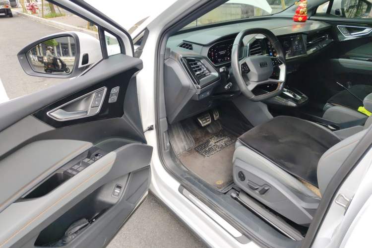 Used Audi Q4 e-tron 2023 40 e-tron Boundary Edition Driver Seat