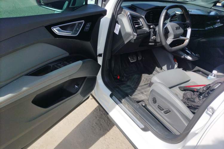 Used Audi Q4 e-tron 2023 40 e-tron Boundary Edition Driver Seat