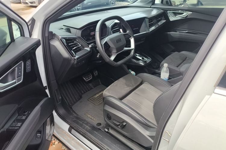 Used Audi Q4 e-tron 2023 40 e-tron Boundary Edition Driver Seat