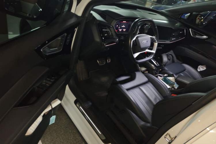 Used Audi Q4 e-tron 2023 40 e-tron Boundary Edition Driver Seat