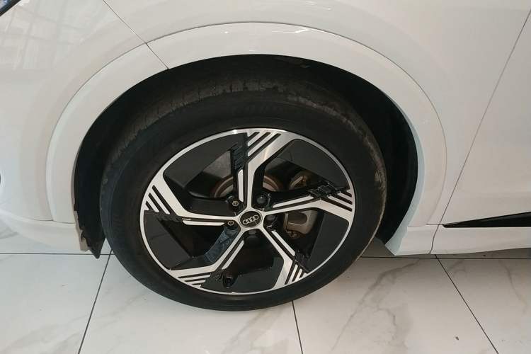 Used Audi Q4 e-tron 2023 40 e-tron Creation Edition Midnight Exterior 4