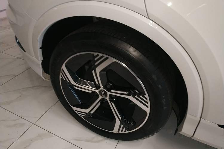 Used Audi Q4 e-tron 2023 40 e-tron Creation Edition Midnight Exterior 5