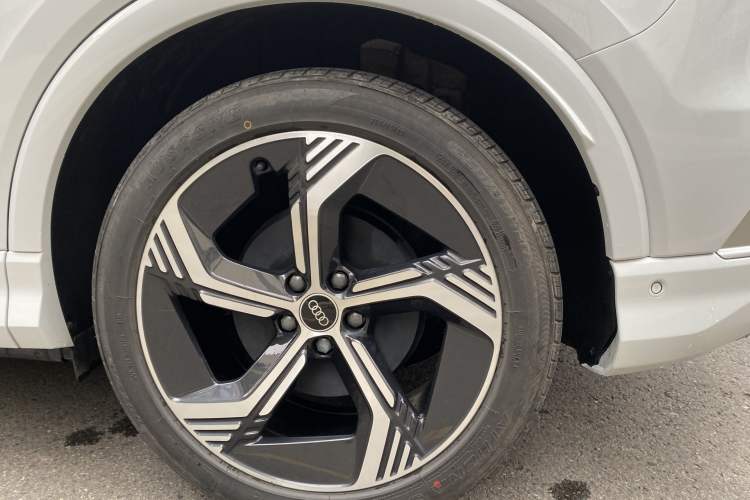 Used Audi Q4 e-tron 2023 40 e-tron Boundary Edition Exterior 7