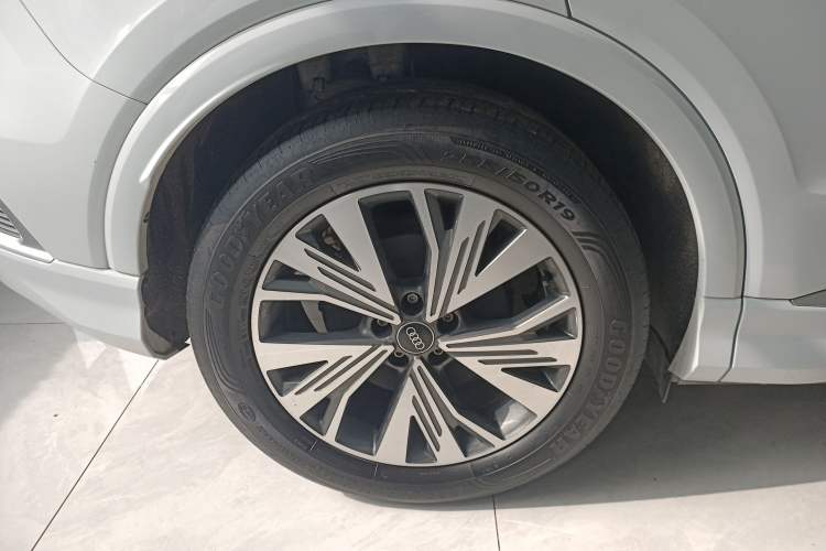 Used Audi Q4 e-tron 2023 40 e-tron Adventure Edition Exterior 8
