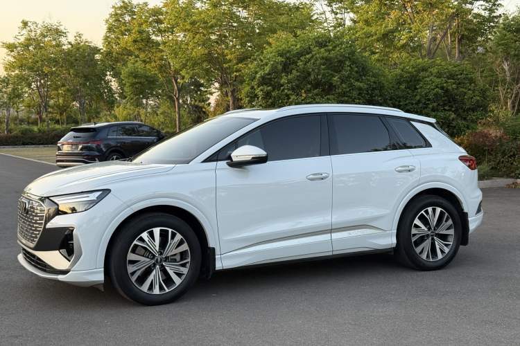 Used Audi Q4 e-tron 2023 40 e-tron Adventure Edition Guazi used car, China used car export, Used car for sale, Used  cars, Cheapest cars for sale