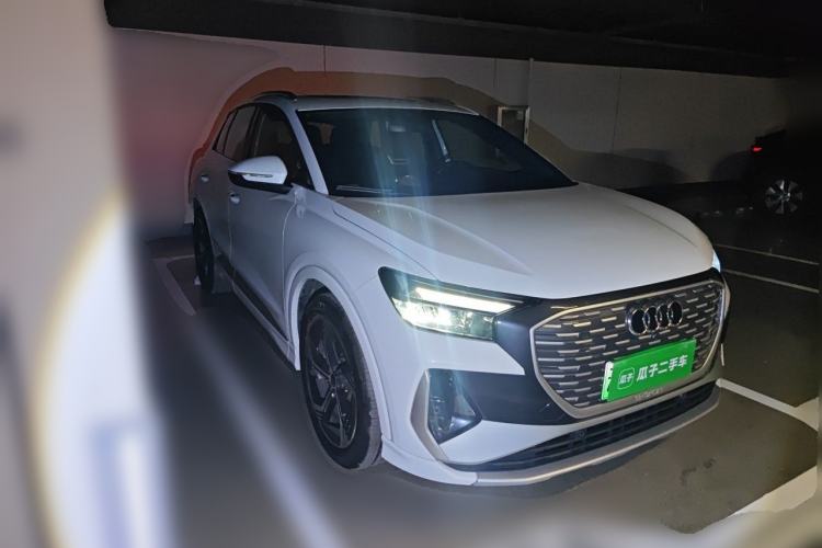 Used Audi Q4 e-tron 2023 50 e-tron quattro Visionary Edition Front Right 45 Deg