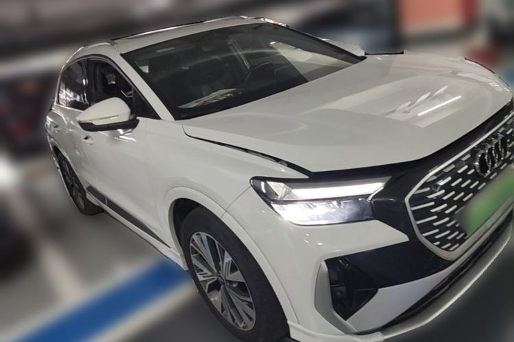 Used Audi Q4 e-tron 2023 40 e-tron Adventure Edition Front Right 45 Deg