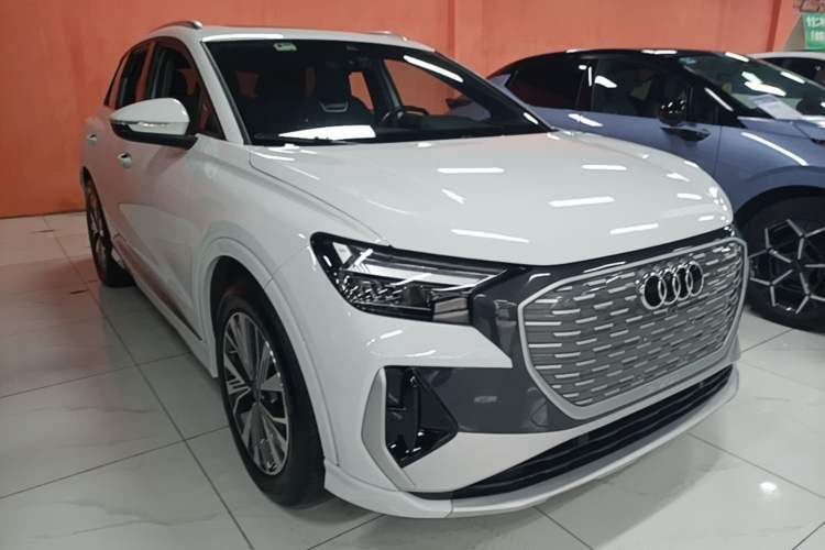 Used Audi Q4 e-tron 2023 40 e-tron Adventure Edition Front Right 45 Deg