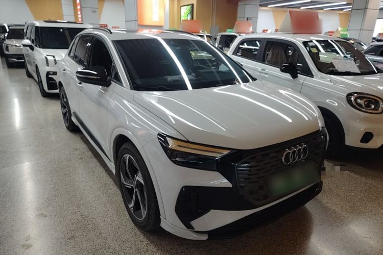 Used Audi Q4 e-tron 2023 40 e-tron Boundary Edition Front Right 45 Deg