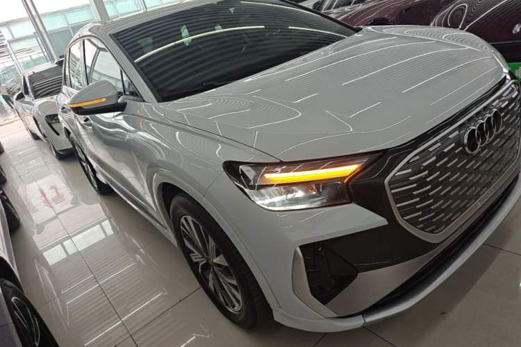 Used Audi Q4 e-tron 2023 40 e-tron Adventure Edition Front Right 45 Deg