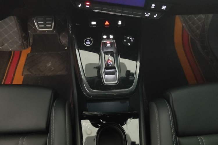 Used Audi Q4 e-tron 2023 40 e-tron Boundary Edition Gear Lever