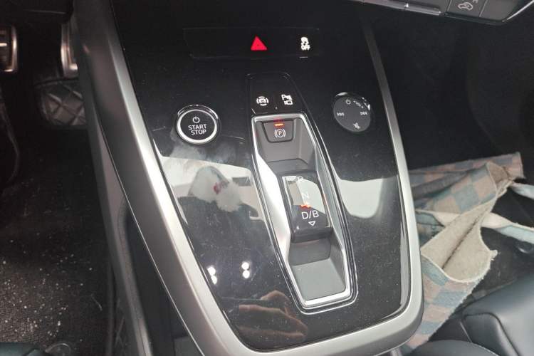 Used Audi Q4 e-tron 2023 40 e-tron Adventure Edition Gear Lever