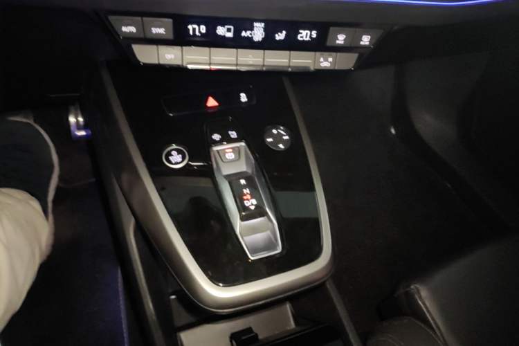 Used Audi Q4 e-tron 2023 40 e-tron Adventure Edition Gear Lever