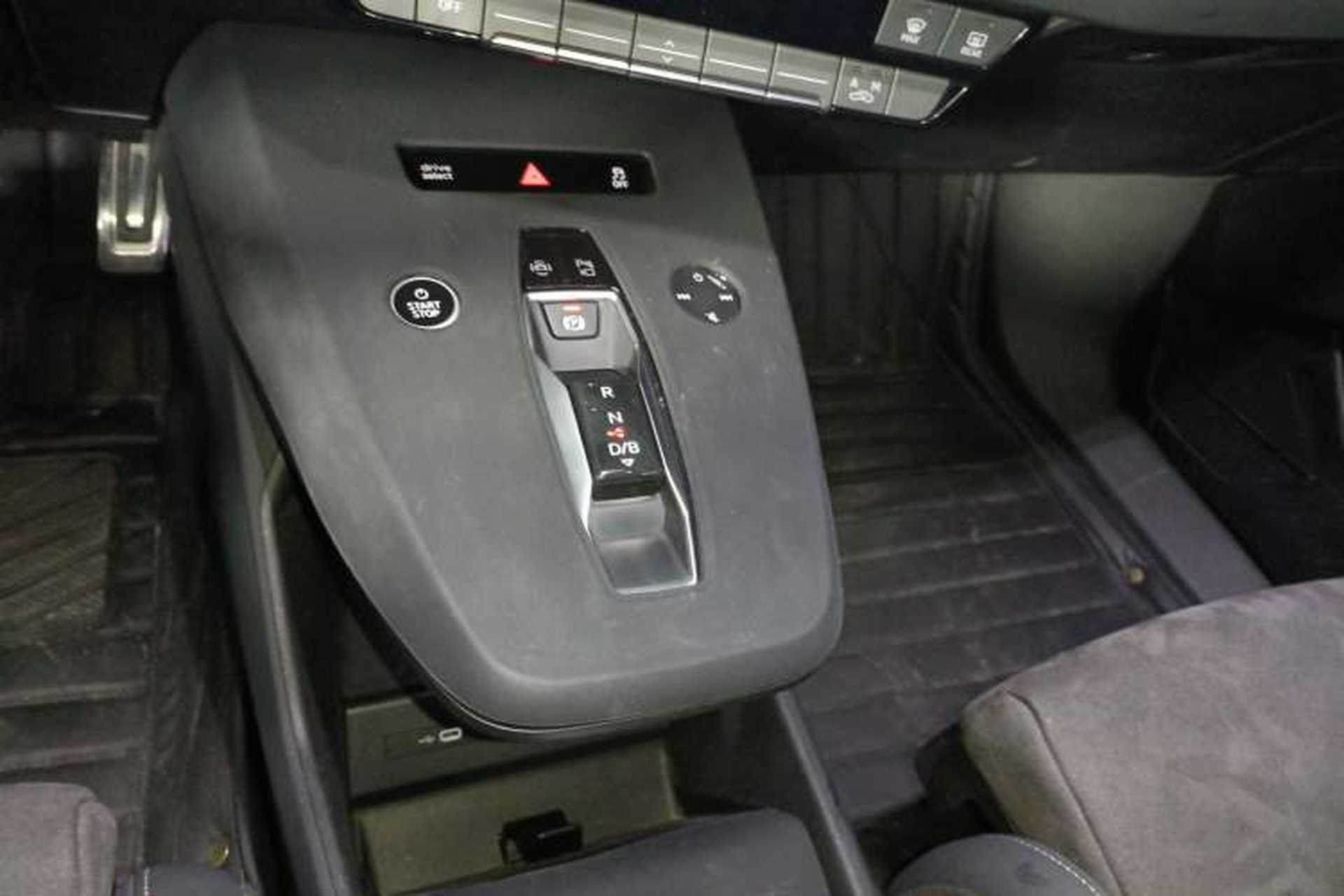 Used Audi Q4 e-tron 2023 50 e-tron quattro Visionary Edition Gear Lever