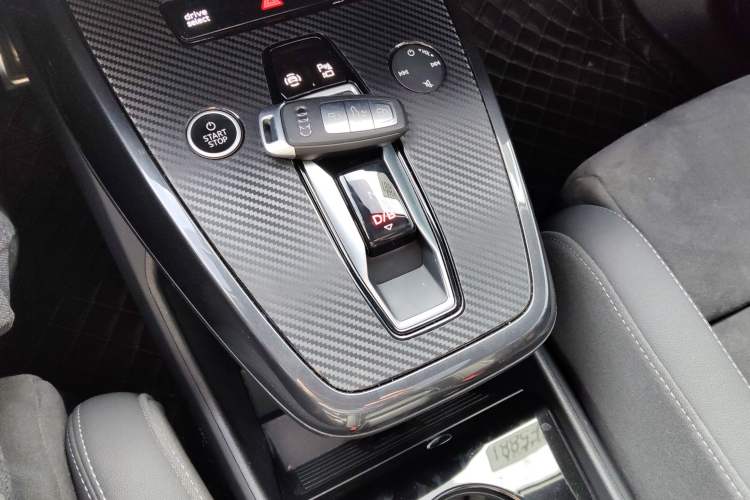 Used Audi Q4 e-tron 2023 40 e-tron Boundary Edition Gear Lever
