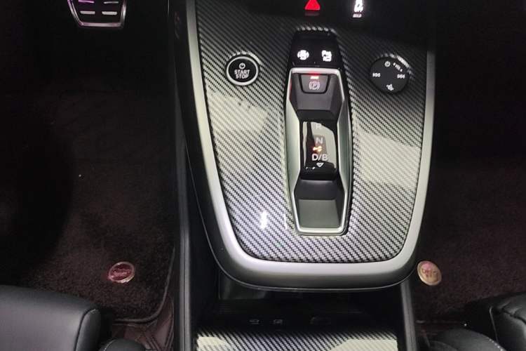 Used Audi Q4 e-tron 2023 40 e-tron Adventure Edition Gear Lever