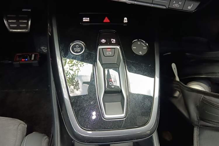 Used Audi Q4 e-tron 2023 40 e-tron Creation Edition Midnight Gear Lever