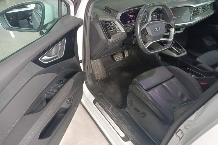 Used Audi Q4 e-tron 2023 40 e-tron Adventure Edition Interior 3