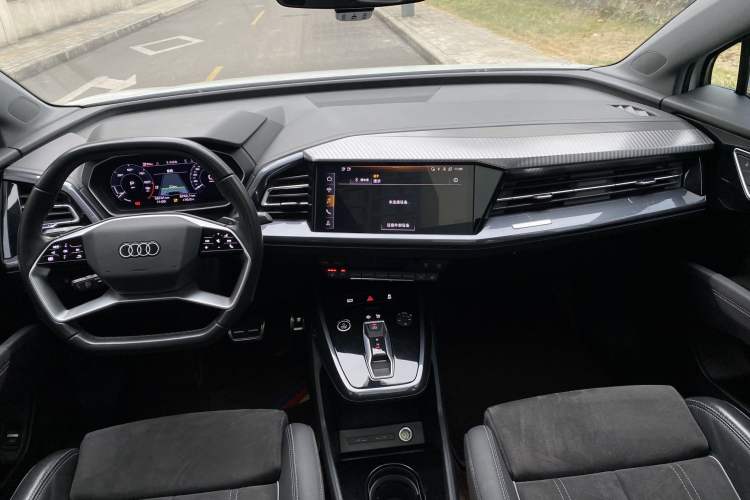 Used Audi Q4 e-tron 2023 40 e-tron Boundary Edition Interior 3