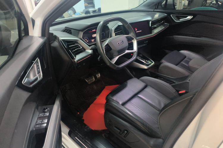 Used Audi Q4 e-tron 2023 40 e-tron Adventure Edition Interior 3
