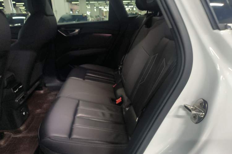 Used Audi Q4 e-tron 2023 40 e-tron Adventure Edition Interior 4