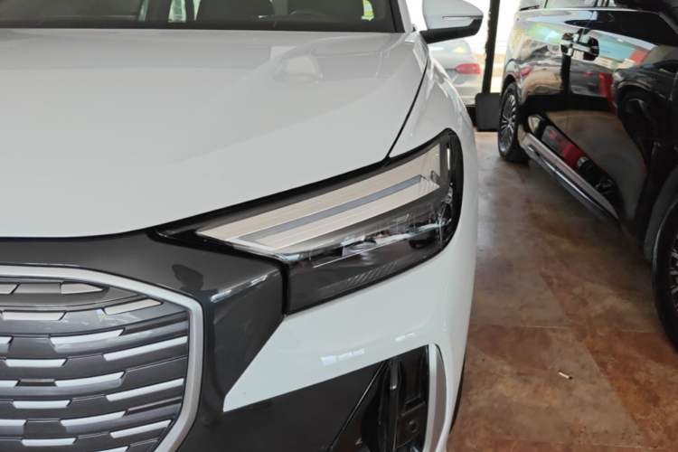 Used Audi Q4 e-tron 2023 40 e-tron Boundary Edition Left Front Headlight