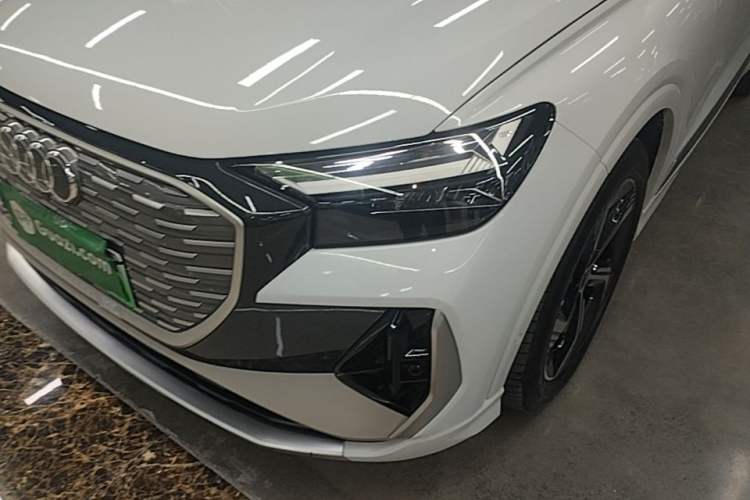 Used Audi Q4 e-tron 2023 40 e-tron Boundary Edition Left Front Headlight