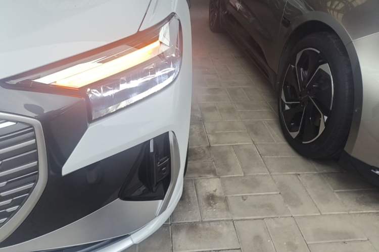 Used Audi Q4 e-tron 2023 40 e-tron Boundary Edition Left Front Headlight