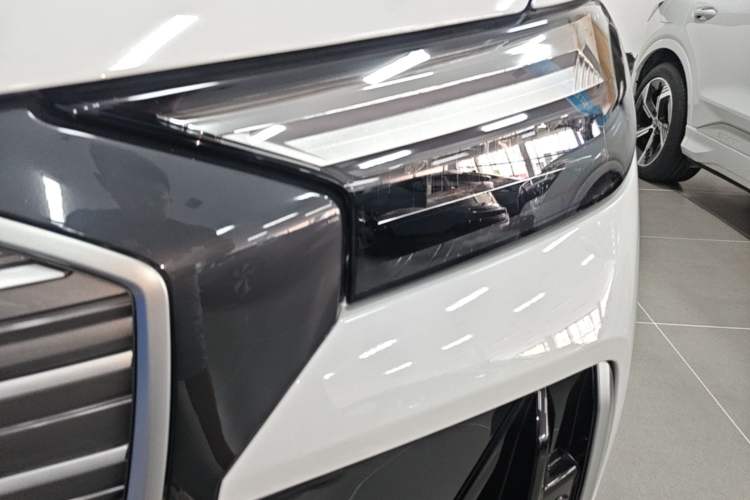 Used Audi Q4 e-tron 2023 40 e-tron Boundary Edition Left Front Headlight